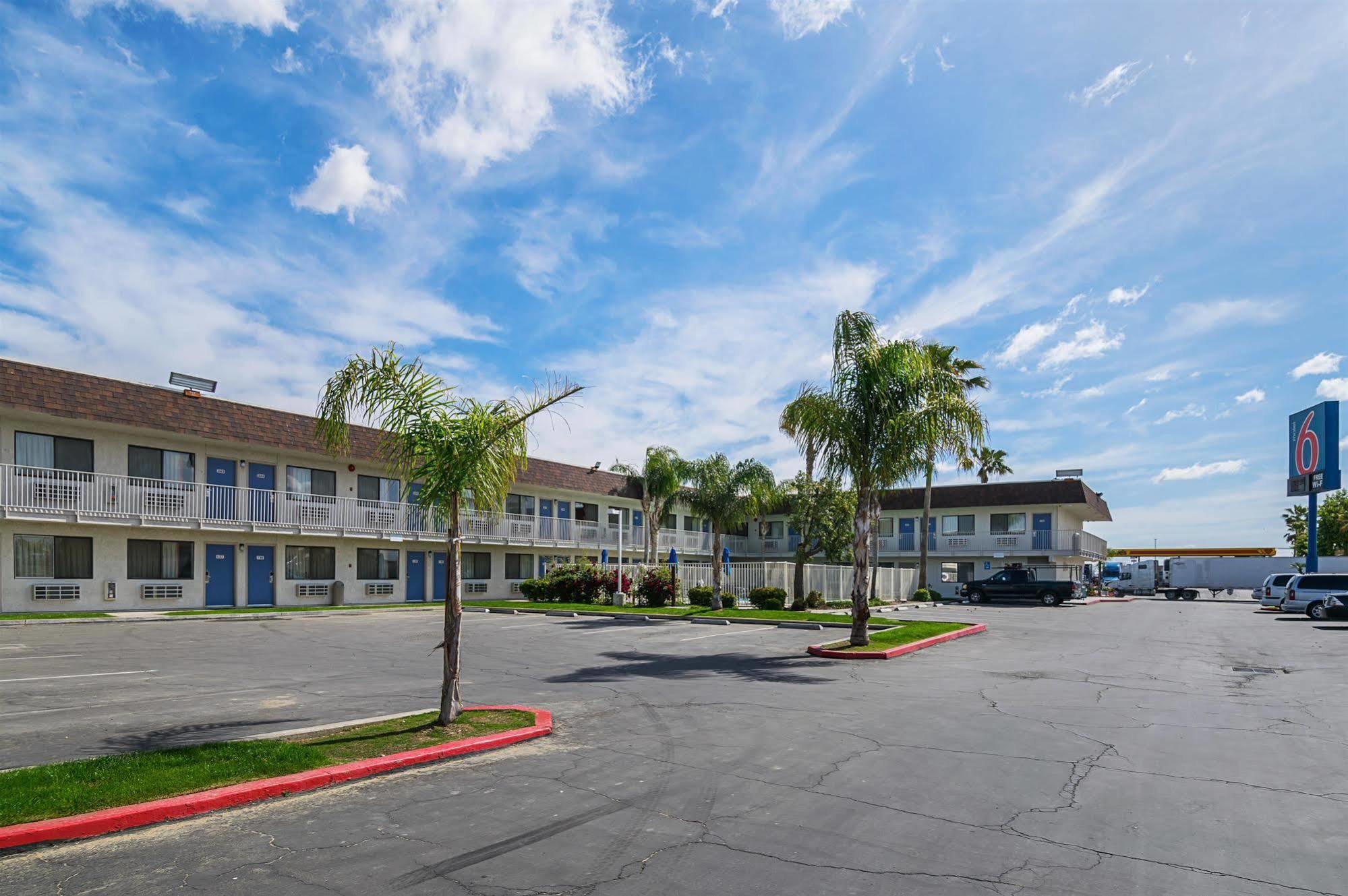 Motel 6 Lost Hills / Buttonwillow Racetrack Dış mekan fotoğraf