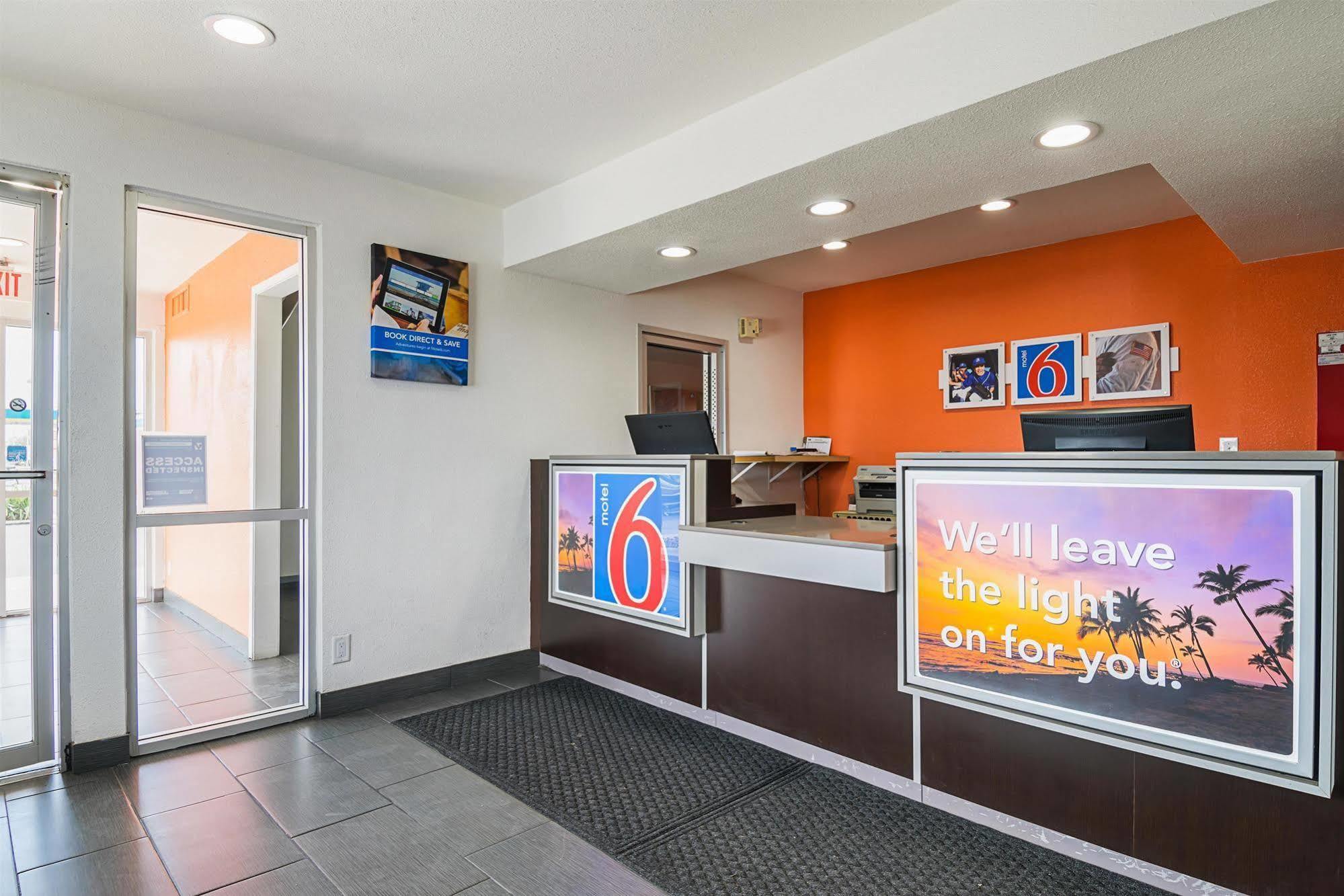 Motel 6 Lost Hills / Buttonwillow Racetrack Dış mekan fotoğraf