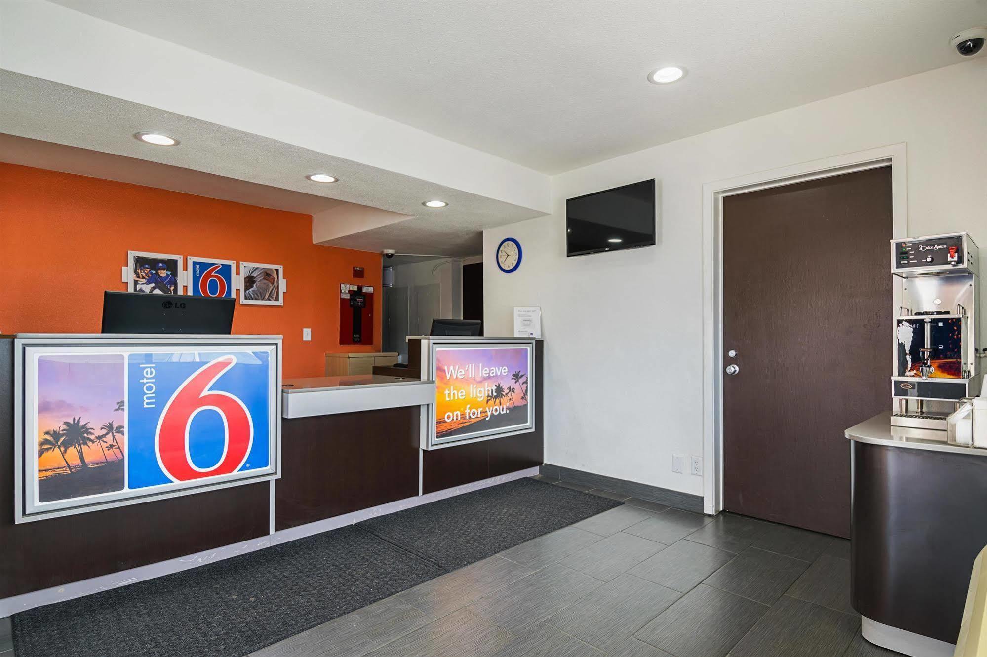 Motel 6 Lost Hills / Buttonwillow Racetrack Dış mekan fotoğraf