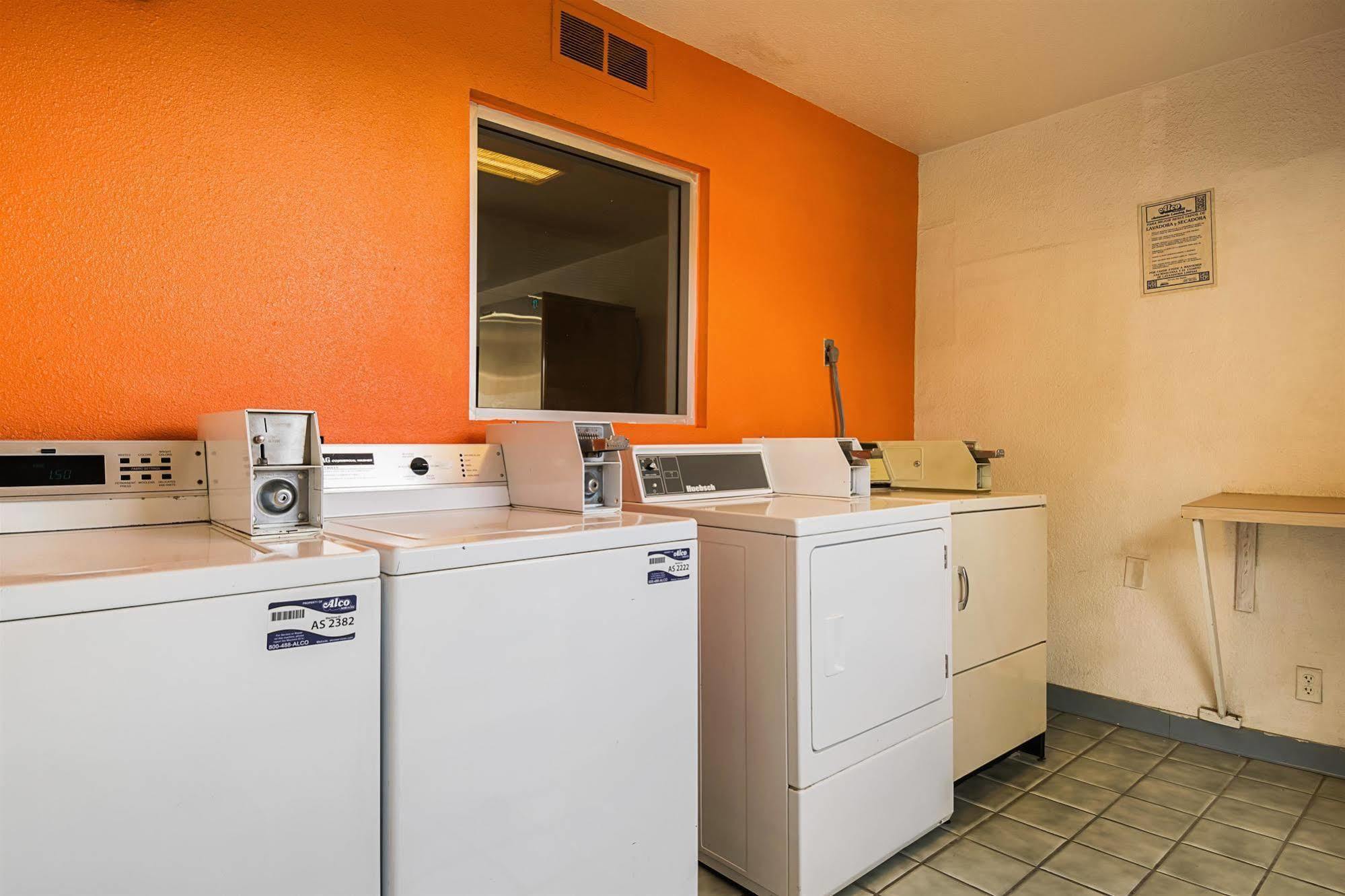 Motel 6 Lost Hills / Buttonwillow Racetrack Dış mekan fotoğraf